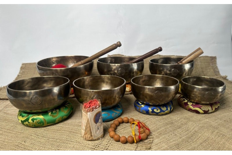 Set of 7 Chakra Full moon Singing Bowl Set for Chakra Healing • Sound Healing set • Professional Meditation Bowl from Nepal • Relaxation